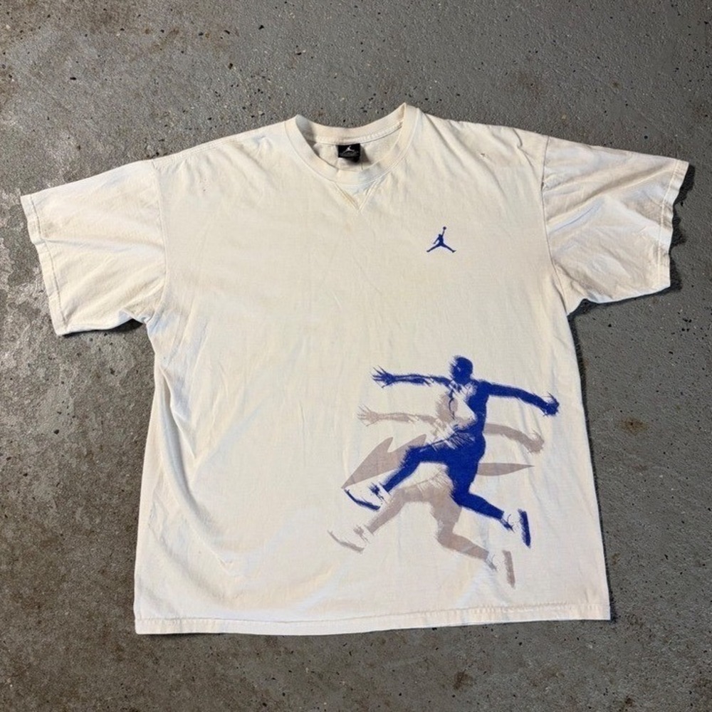 Vintage Jordan Brand Jumpman 23 Graphic T-Shirt XL Cream Royal Blue Distressed